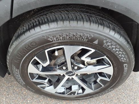 Used 2023 Kia Sportage EX image 4