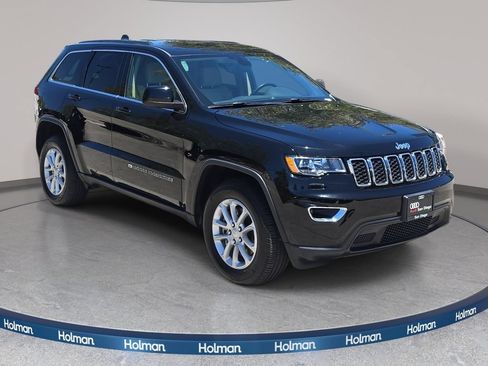 Used 2022 Jeep Grand Cherokee Laredo E w/ Security & Convenience Group AWD/4WD image 4