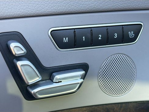 Used 2013 Mercedes-Benz SL 550 image 22