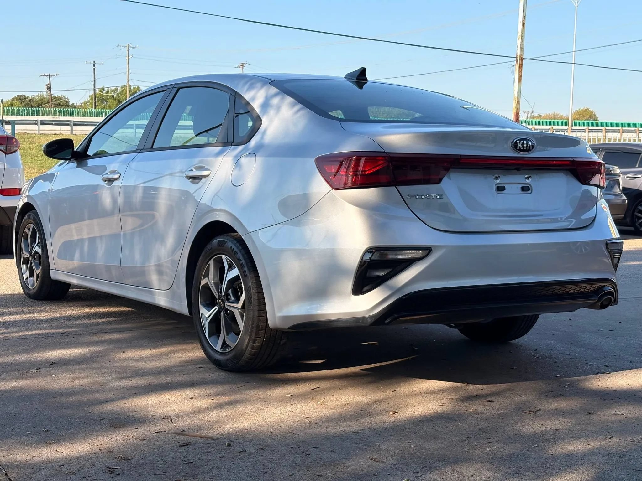 Used 2021 Kia Forte LXS FWD image 5