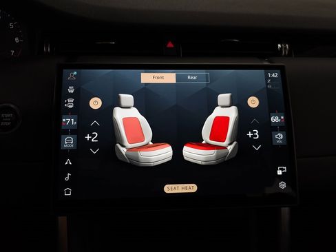 Certified 2025 Land Rover Discovery Sport S image 31