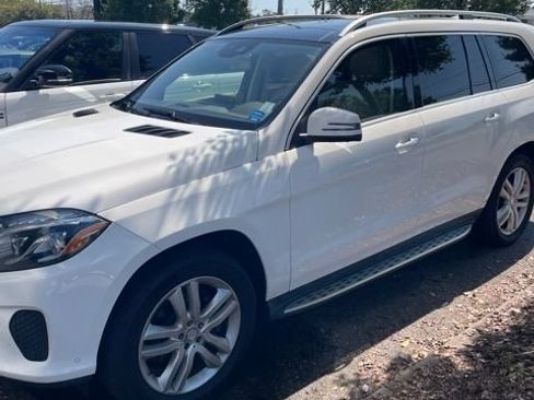 Used 2017 Mercedes-Benz GLS 450 4MATIC image 2