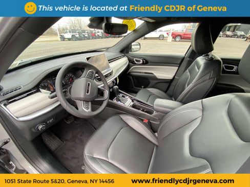Used 2026 Jeep Compass Limited image 12