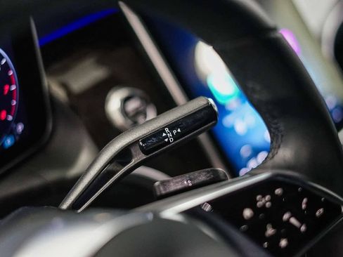 Used 2026 Mercedes-Benz GLC 300 image 21