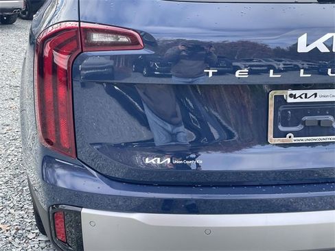 New 2025 Kia Telluride S image 15