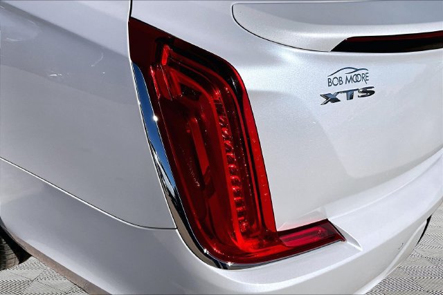 Used 2018 Cadillac XTS Luxury w/ Driver Awareness Package FWD image 31