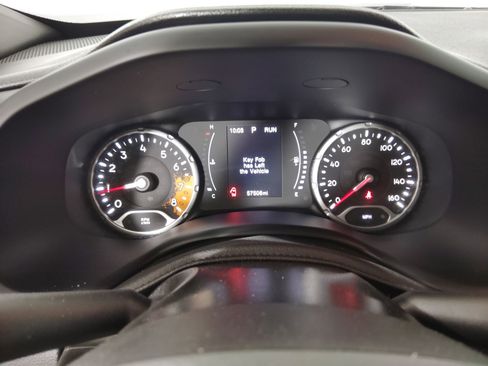 Used 2018 Jeep Renegade Latitude image 16