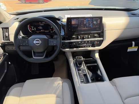 New 2026 Nissan Pathfinder SL image 12