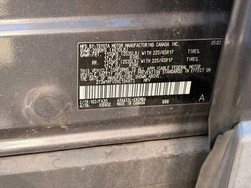 Used 2022 Toyota RAV4 XLE w/ Convenience Package FWD image 10