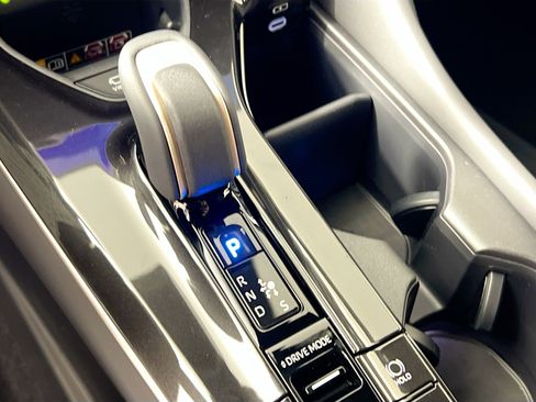 New 2026 Toyota Crown Signia image 25