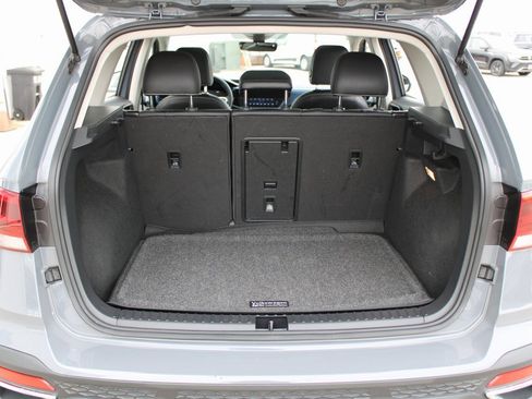 Certified 2023 Volkswagen Taos SE w/ Panoramic Sunroof Package image 28