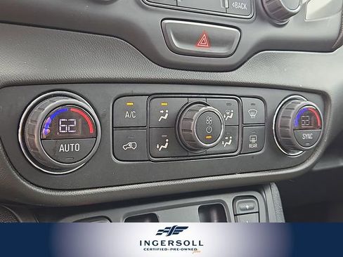 Used 2021 GMC Terrain SLT w/ Elevation Edition image 16