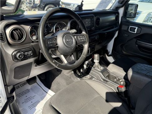 Used 2020 Jeep Wrangler Sport AWD/4WD image 18