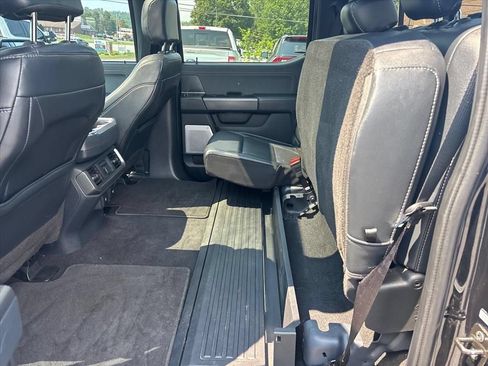 Used 2024 Ford F150 Lariat w/ Equipment Group 502A High AWD/4WD image 19