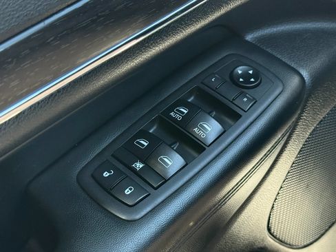 Used 2018 Jeep Grand Cherokee Limited AWD/4WD image 39