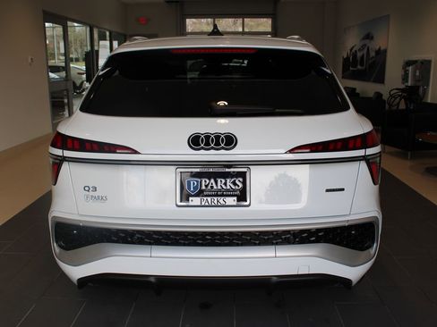 New 2026 Audi Q3 quattro 2.0T AWD/4WD image 26