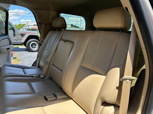 Used 2007 Chevrolet Tahoe LTZ w/ LTZ Preferred Equipment Group AWD/4WD image 27