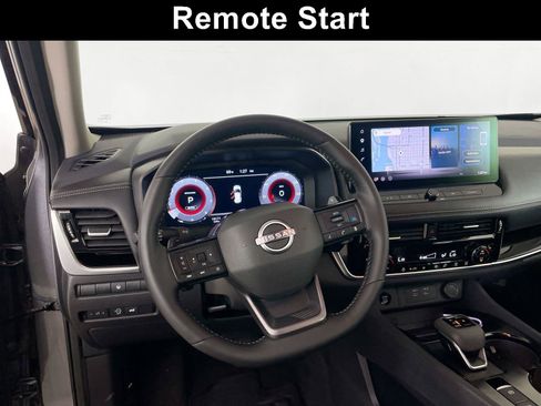 Used 2026 Nissan Rogue SL AWD/4WD image 2