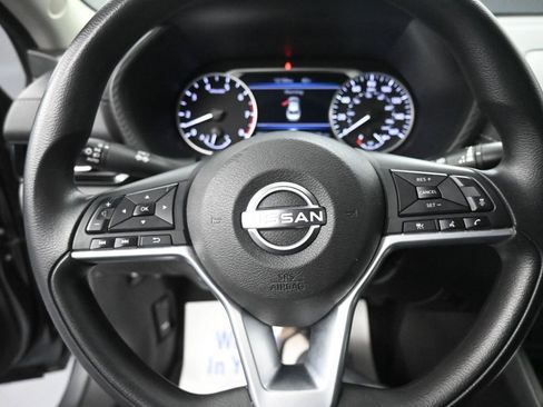 Used 2024 Nissan Sentra SV image 36