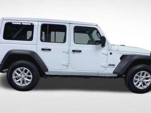 Used 2023 Jeep Wrangler Unlimited Sport w/ Sun And Sound Package AWD/4WD image 19