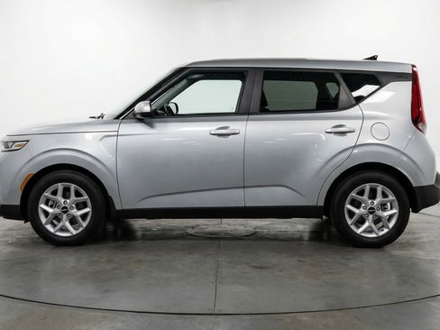 Used 2025 Kia Soul FWD image 5