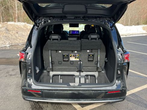 New 2026 Toyota Sienna Platinum image 26