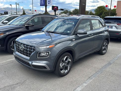 Certified 2026 Hyundai Venue SEL FWD image 1