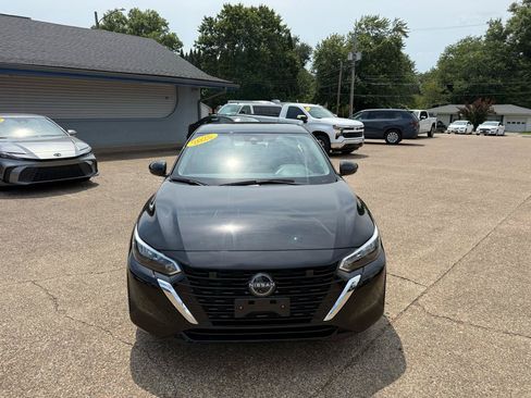 Used 2025 Nissan Sentra SV w/ All-Weather Package FWD image 2