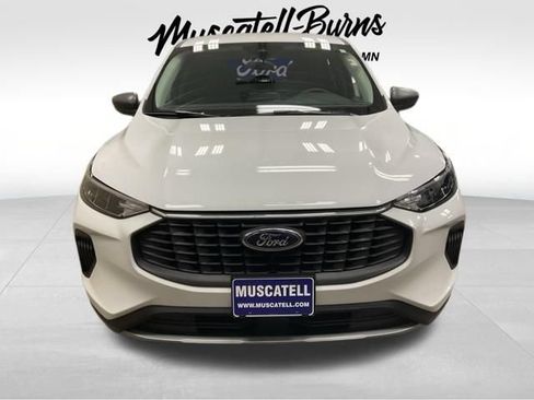 Used 2023 Ford Escape Active AWD/4WD image 2