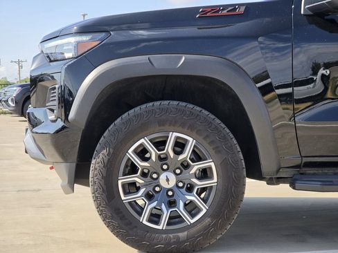 Used 2024 Chevrolet Colorado Z71 w/ Z71 Convenience Package 2 AWD/4WD image 7