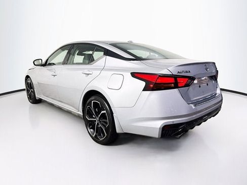 Used 2023 Nissan Altima 2.5 SR image 7