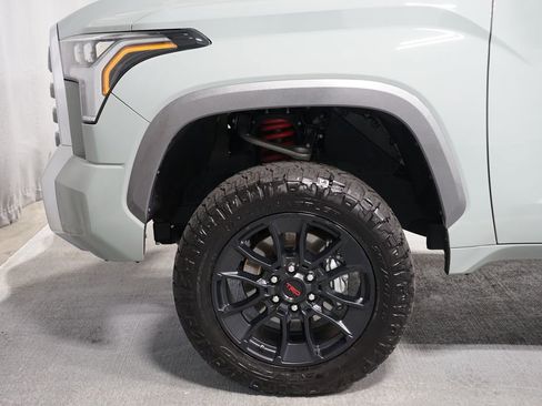 Used 2025 Toyota Tundra Limited image 5