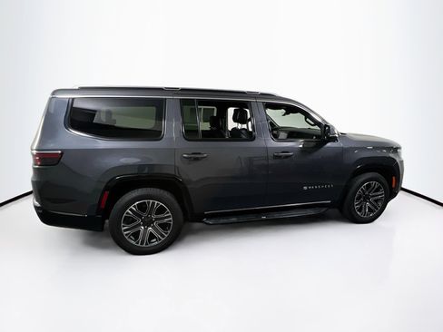 Used 2022 Jeep Wagoneer Series III w/ Flexible Seating Group image 4