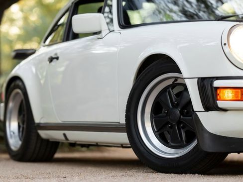 Used 1988 Porsche 911 Carrera image 4