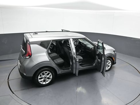 Certified 2023 Kia Soul S FWD image 43