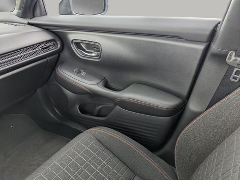 Used 2024 Honda HR-V Sport image 15