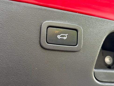 Used 2019 Jaguar E-PACE S AWD/4WD image 25