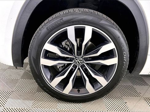 Used 2021 Volkswagen Atlas Cross Sport SEL R-Line image 7