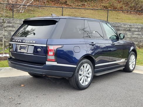 Used 2017 Land Rover Range Rover HSE image 2