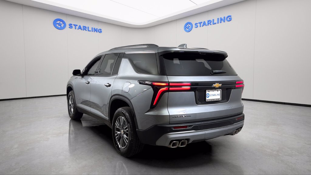 Certified 2026 Chevrolet Traverse LT w/ Driver Confidence Package FWD image 6