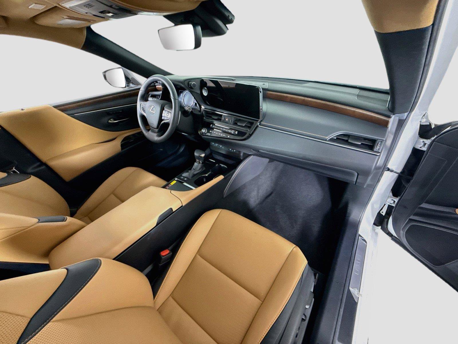Used 2024 Lexus ES 300h w/ Premium Package FWD image 30
