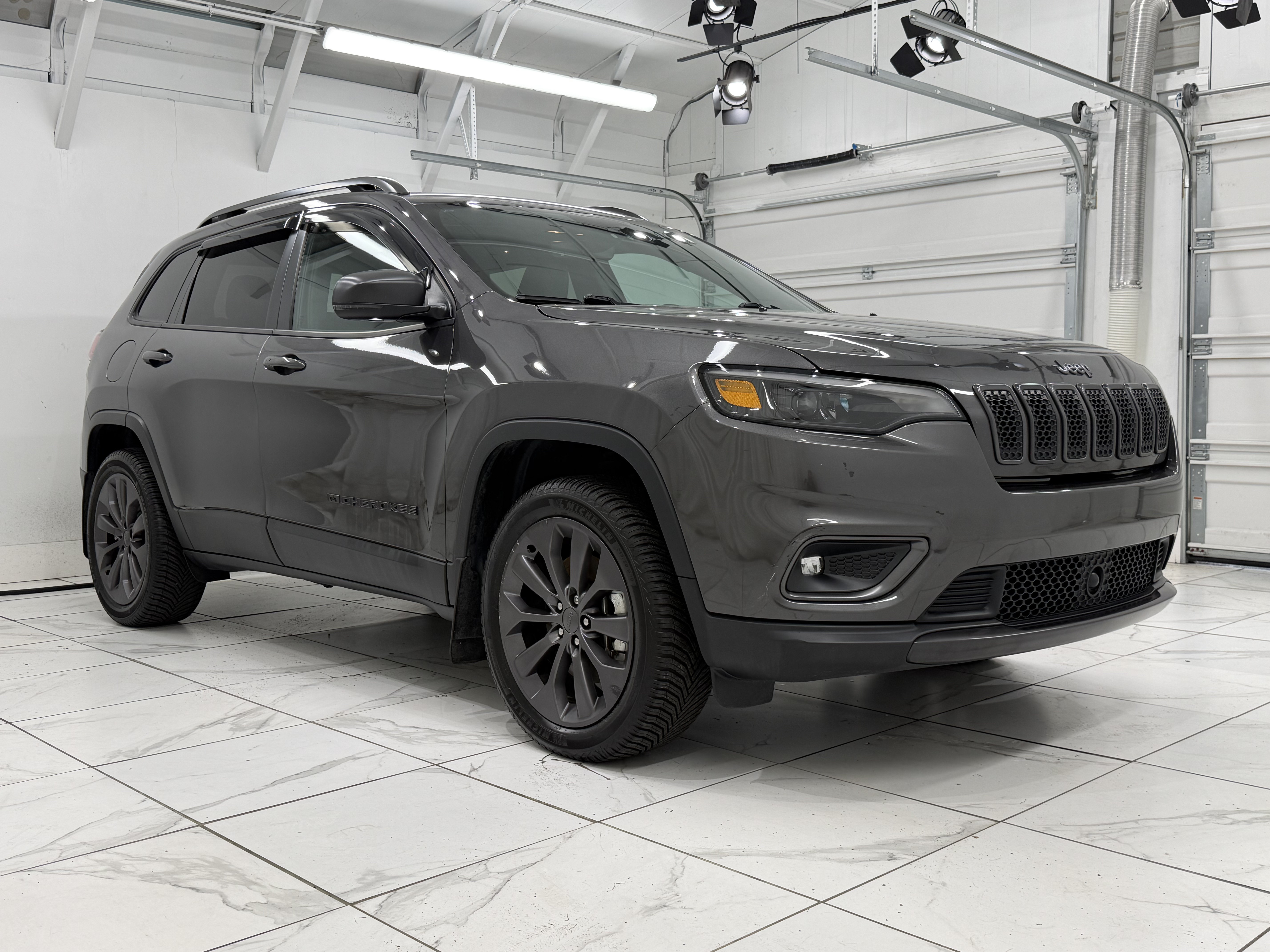 Used 2021 Jeep Cherokee Latitude Lux 80th Anniv w/ Quick Order Package 26U 80TH AWD/4WD image 10