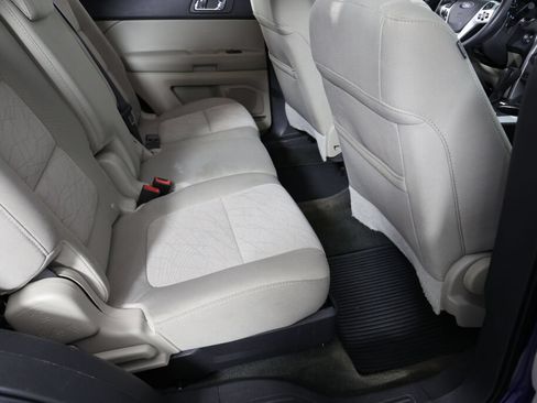 Used 2013 Ford Explorer FWD w/ Class III Trailer Tow Pkg image 22