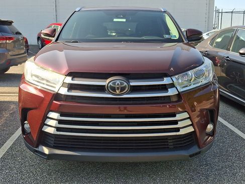 Used 2018 Toyota Highlander AWD V6 image 2