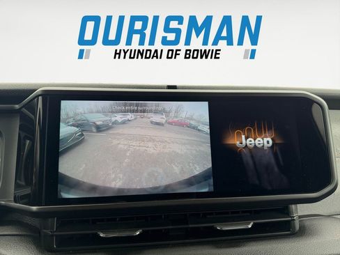 Used 2024 Jeep Wrangler Sport S image 22