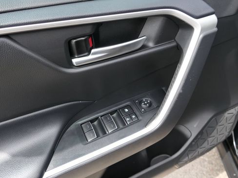 Used 2024 Toyota RAV4 XLE FWD image 13