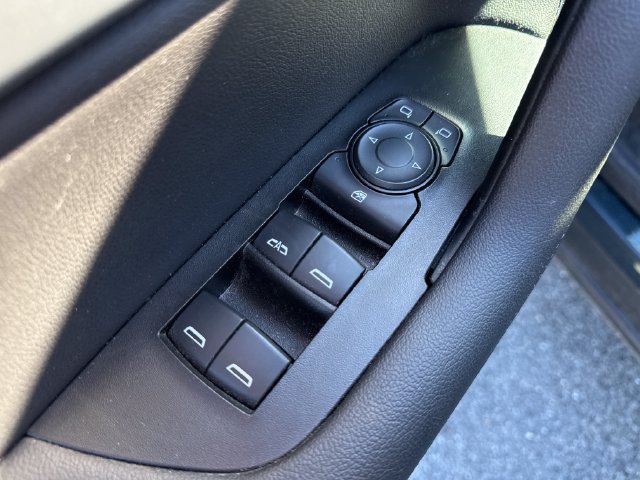 Used 2019 Chevrolet Blazer LT FWD image 23