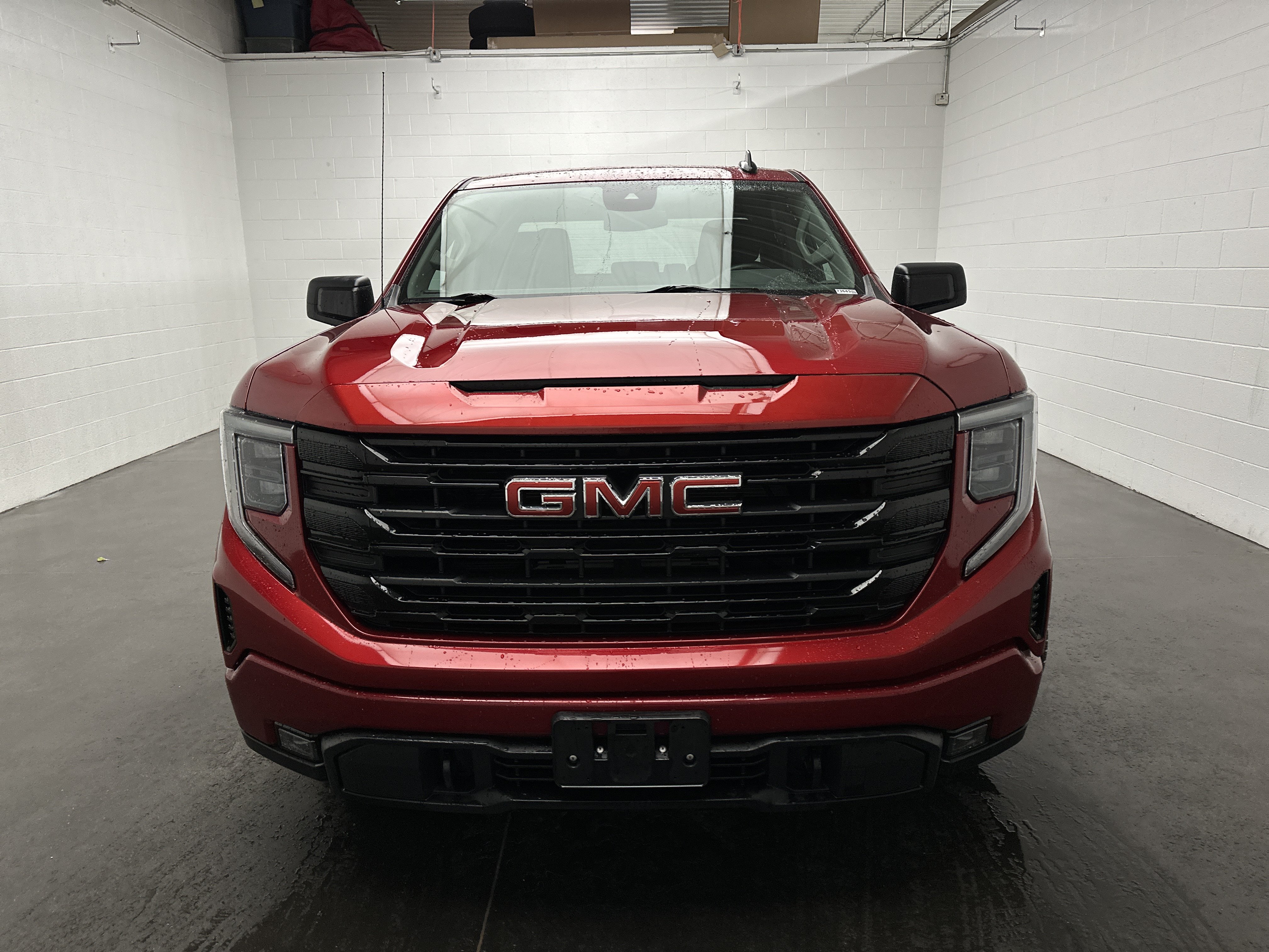 Used 2023 GMC Sierra 1500 Elevation AWD/4WD image 3