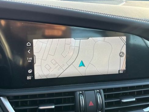 Used 2023 Alfa Romeo Giulia Veloce image 23