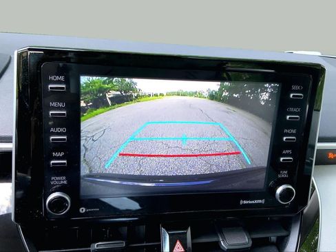 Used 2021 Toyota Corolla LE FWD image 29